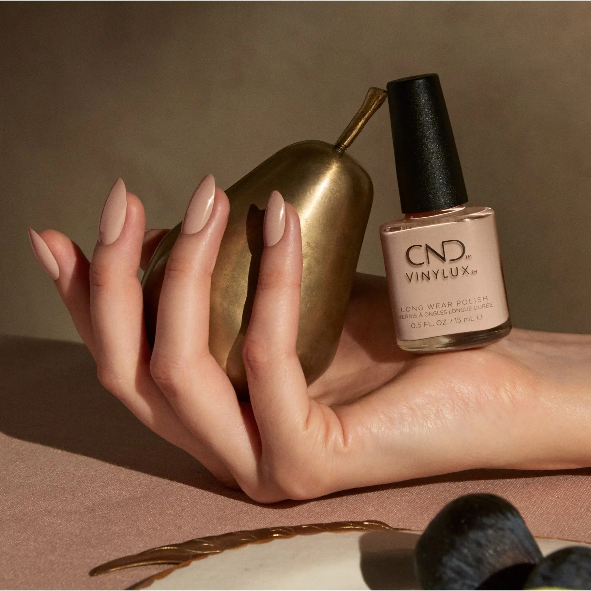 CND - Vinylux Topcoat & Gala Girl 0.5 oz - #359
