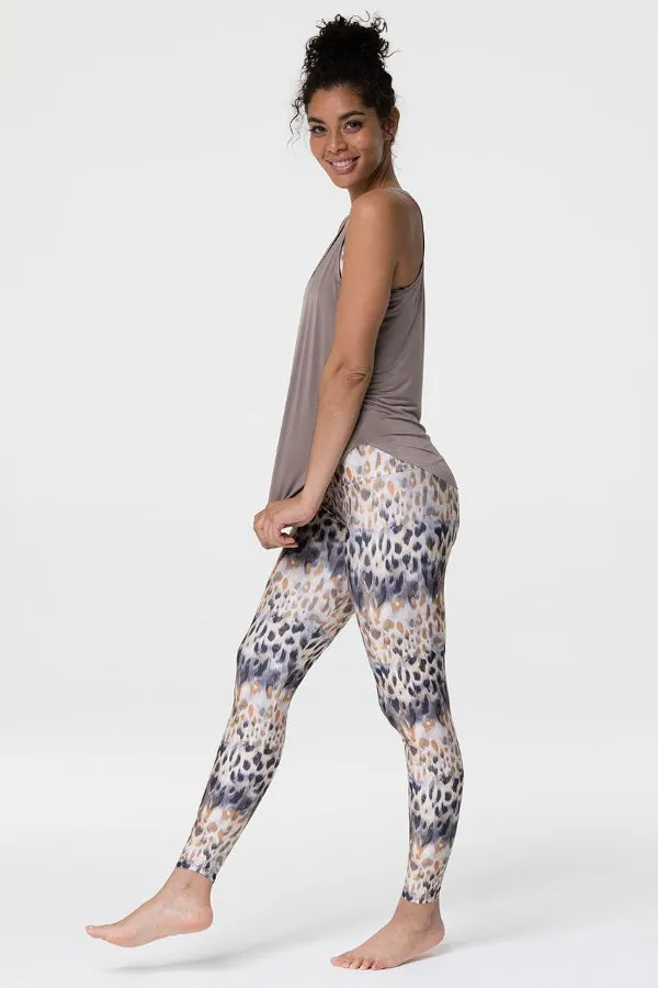 ONZIE // GLOSSY V YOGA TANK - CHAMPAGNE