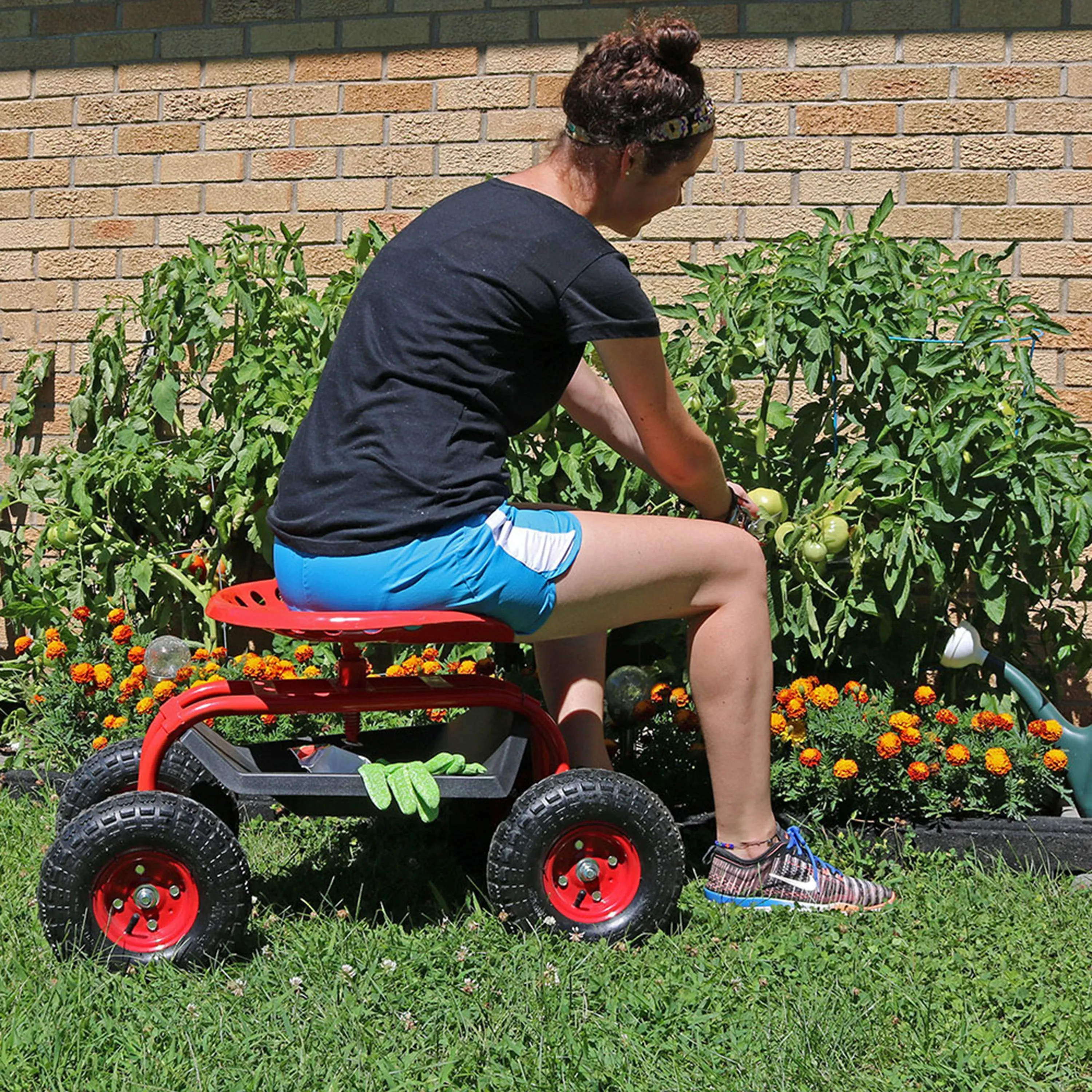 Sunnydaze Rolling Garden Cart with 360-Degree Swivel Seat and Tray