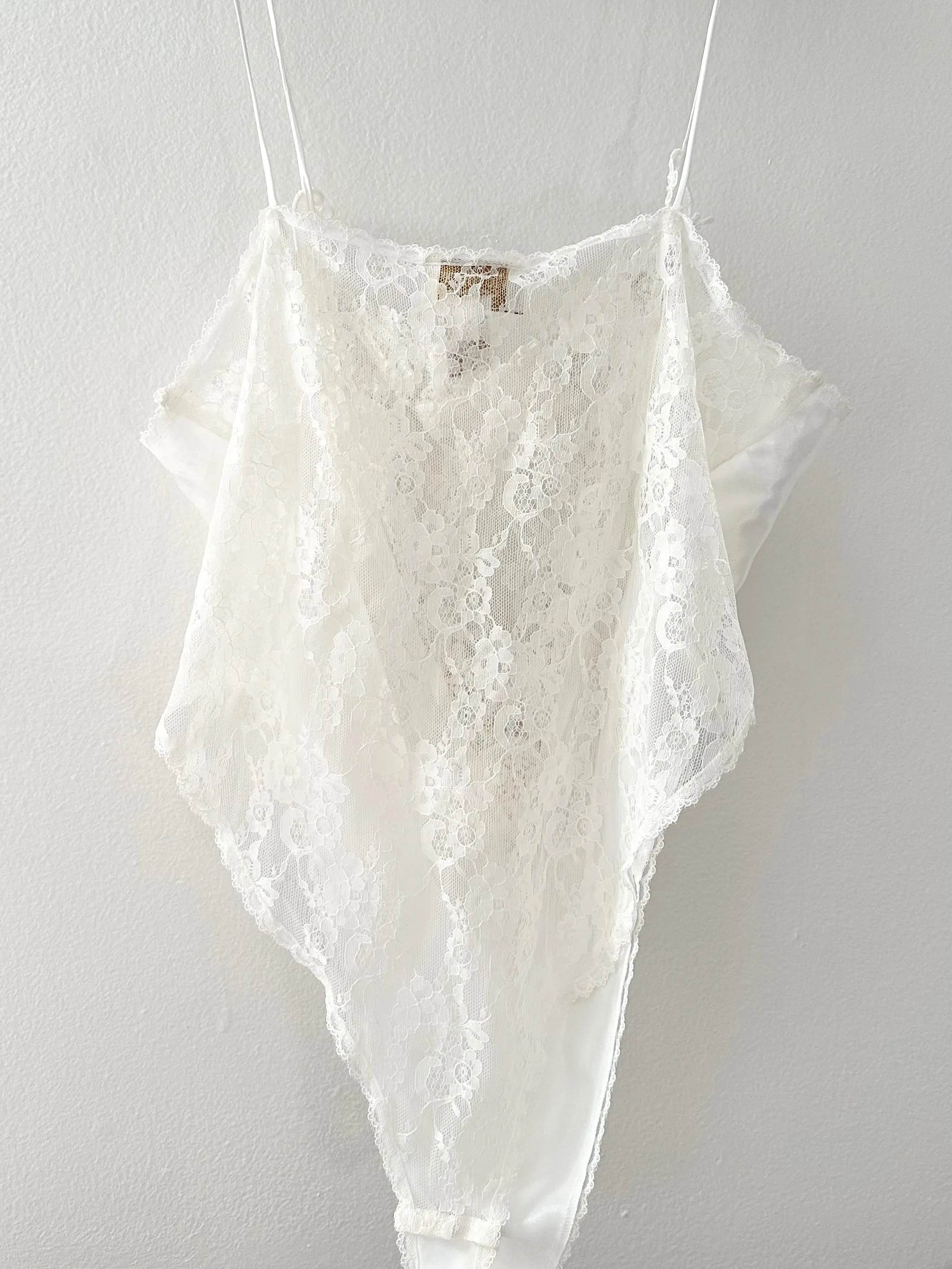 Vintage Victoria’s Secret Gold Label Ivory Lace 1980s Bodysuit Teddy Lingerie Piece (M)